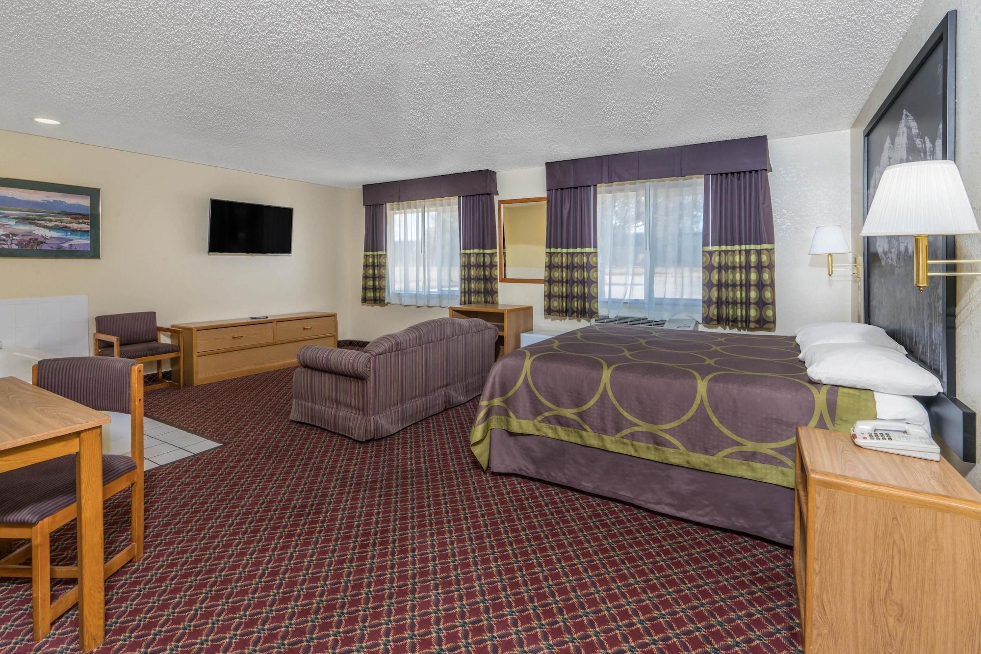 Hotel Super 8 By Wyndham Fountain Esterno foto
