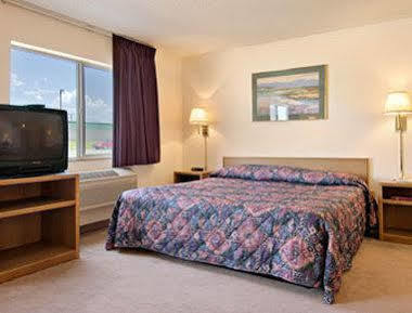 Hotel Super 8 By Wyndham Fountain Esterno foto
